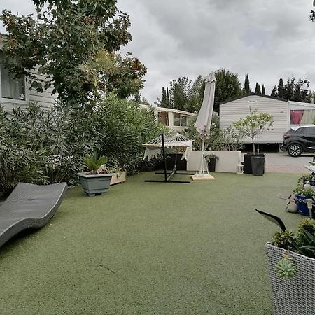 Camping Le Montourey Azur 78 Otel Fréjus Dış mekan fotoğraf