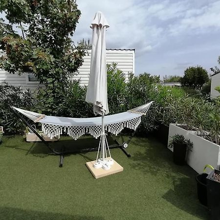 Camping Le Montourey Azur 78 Otel Fréjus Dış mekan fotoğraf