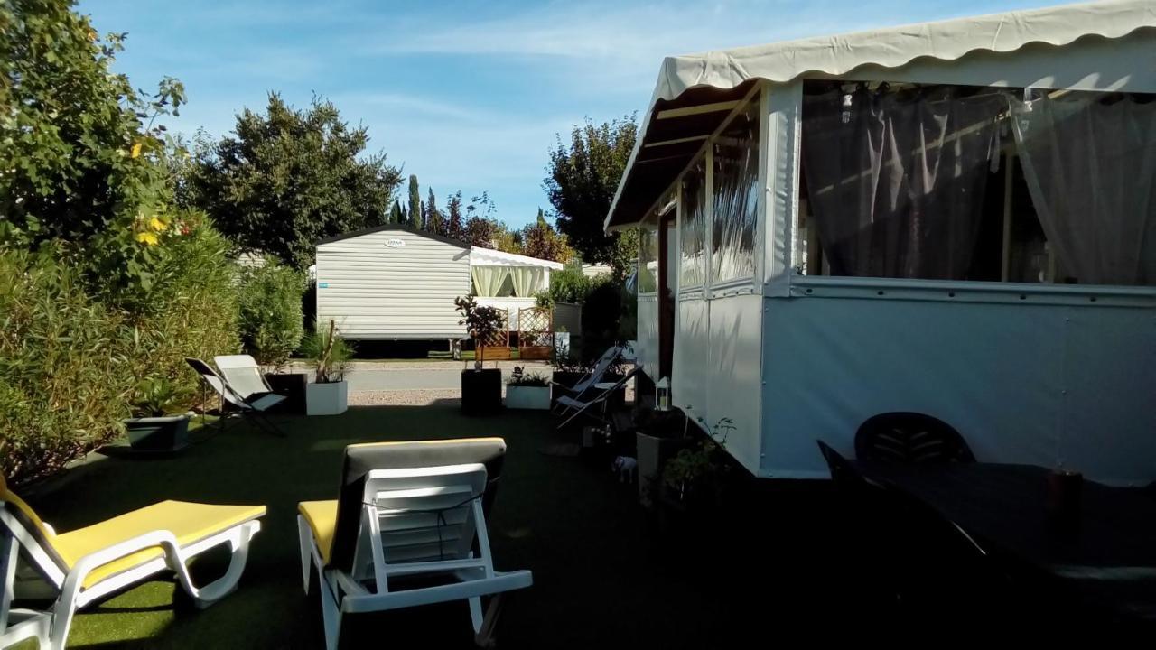 Camping Le Montourey Azur 78 Otel Fréjus Dış mekan fotoğraf